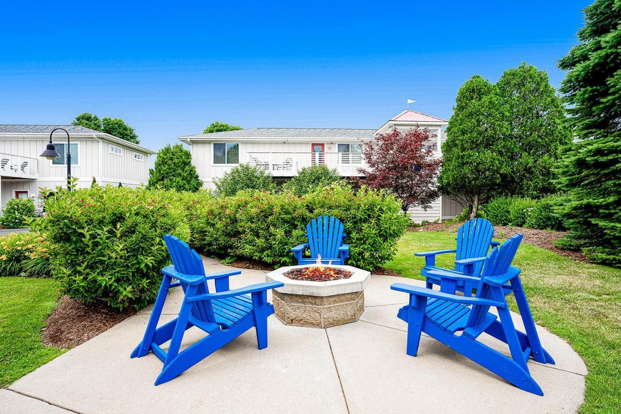 Bluebird Condo Douglas Bagian luar foto