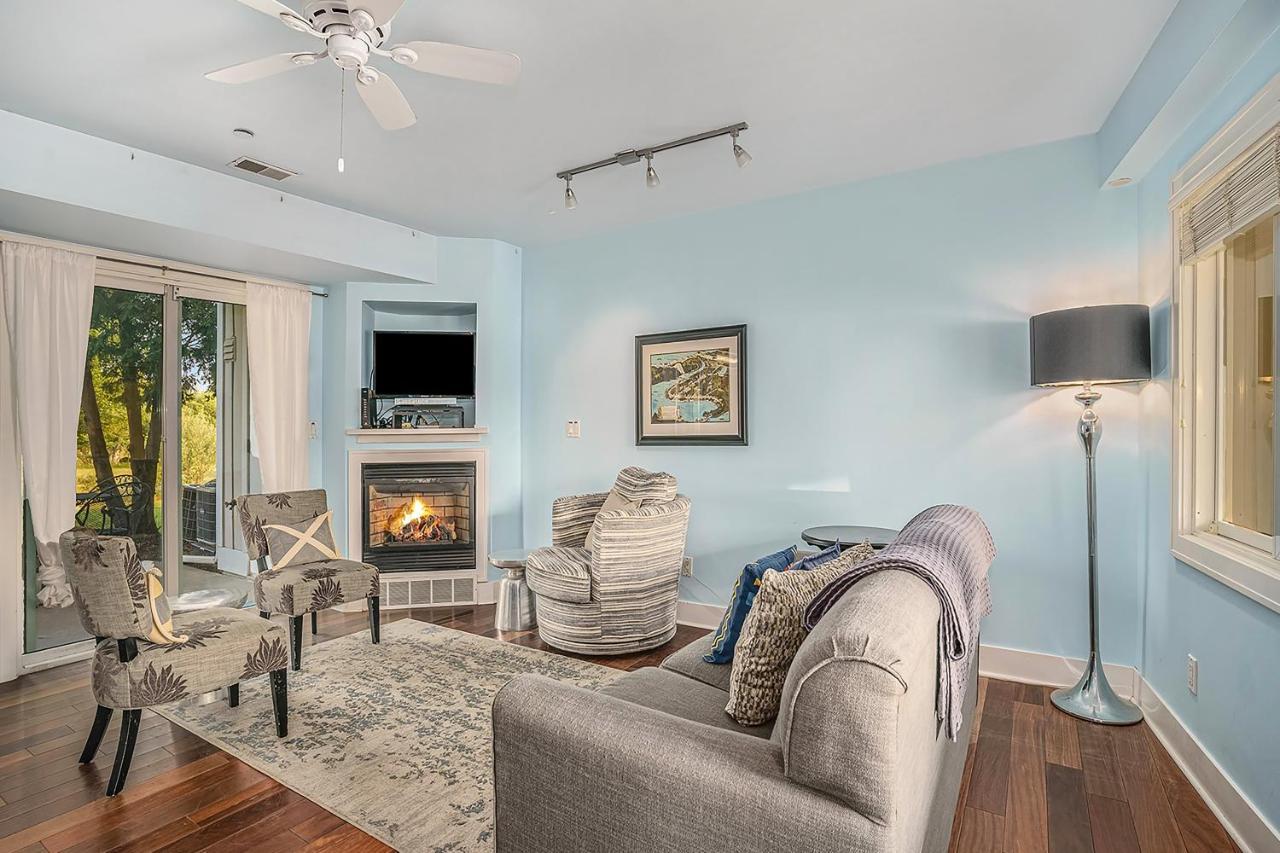 Bluebird Condo Douglas Bagian luar foto