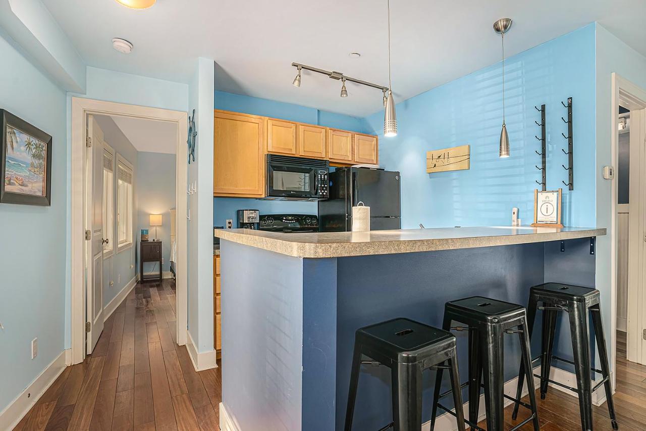 Bluebird Condo Douglas Bagian luar foto