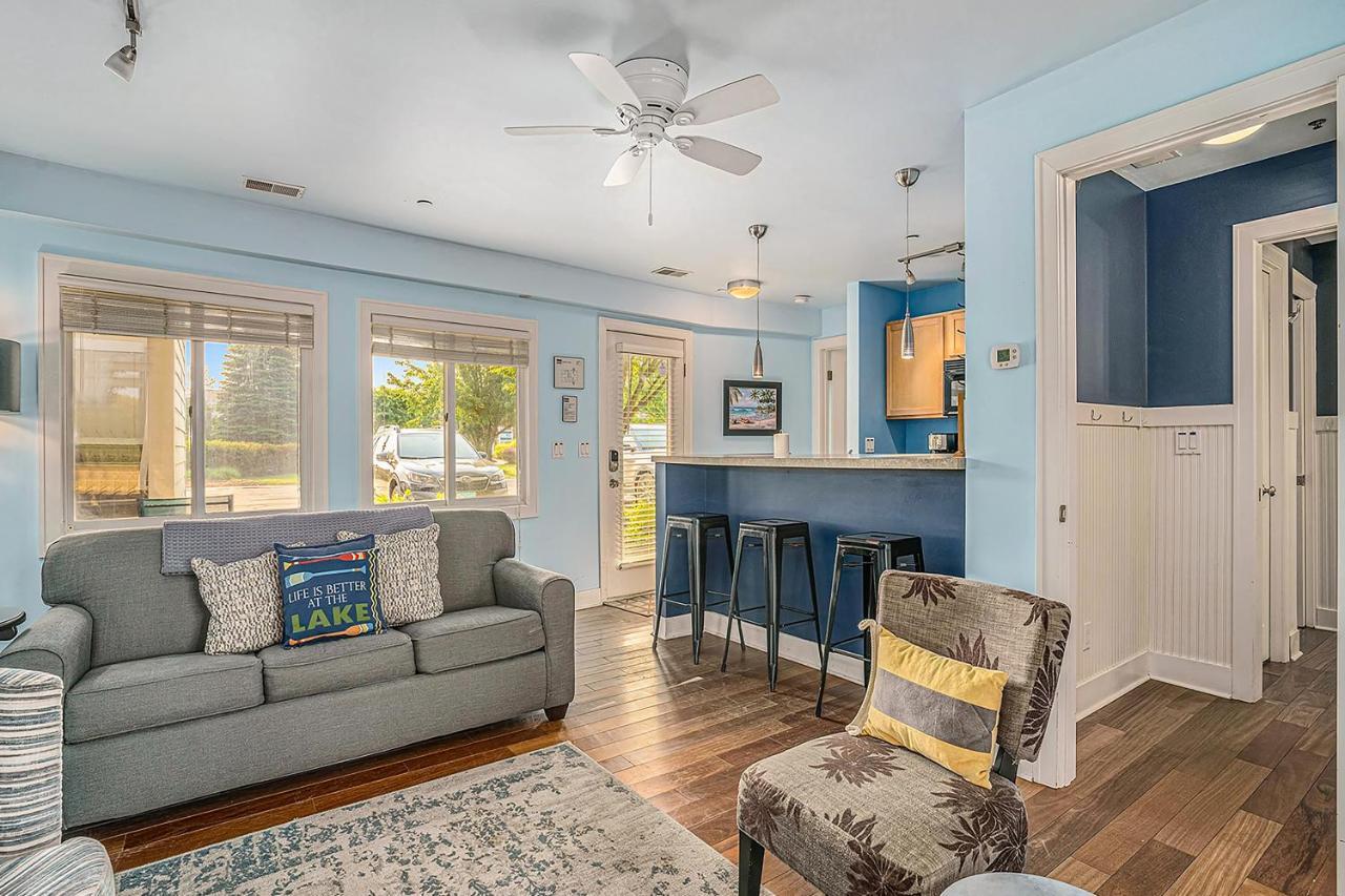 Bluebird Condo Douglas Bagian luar foto